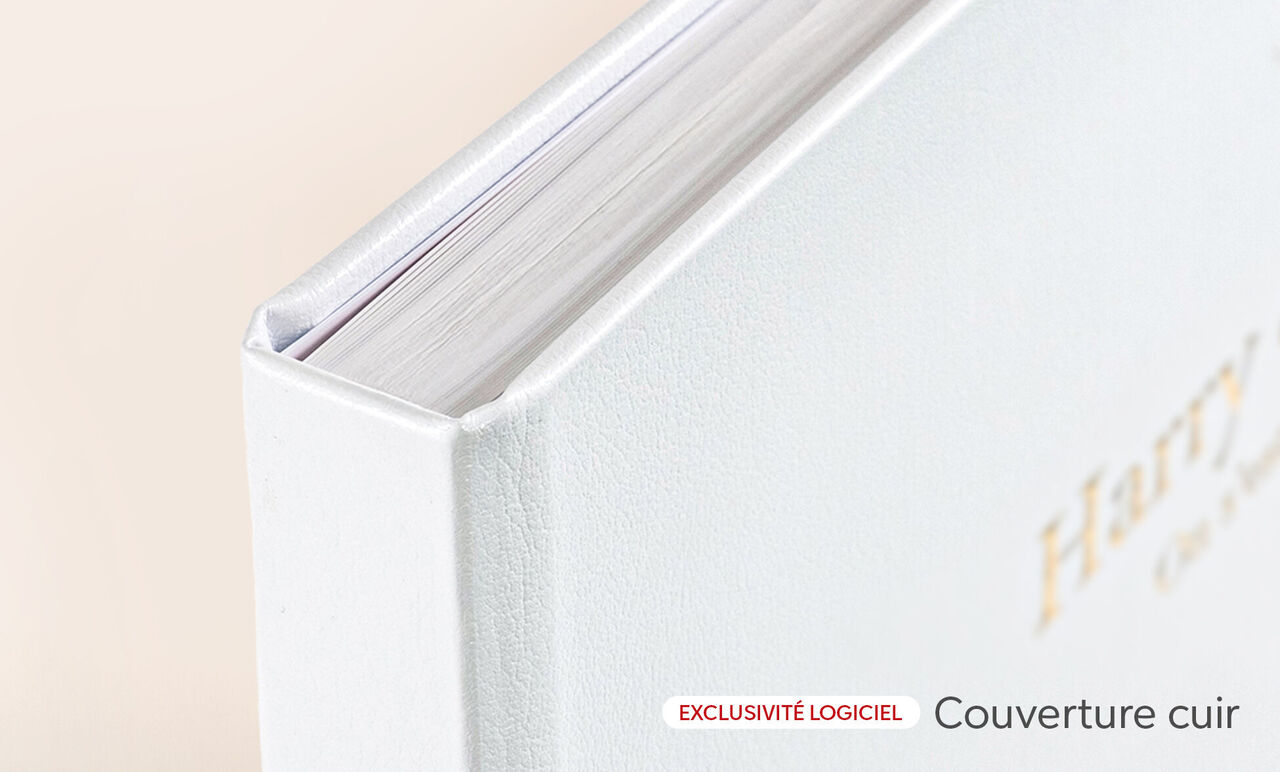 Zoom sur la couverture en cuir d'un Livre Photo CEWE
