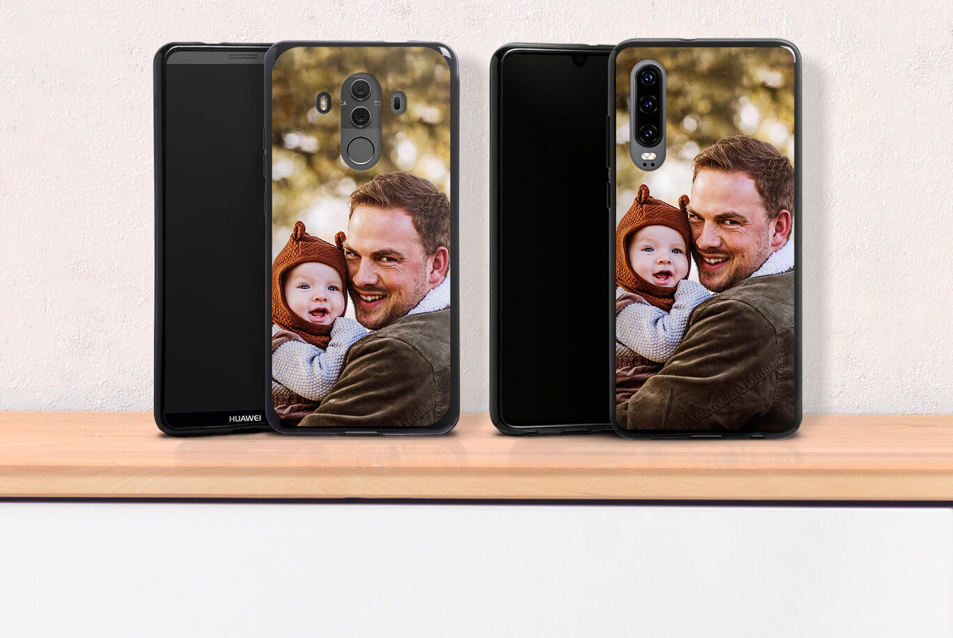 2 téléphones Huawei avec une coque personnalisée avec photo
