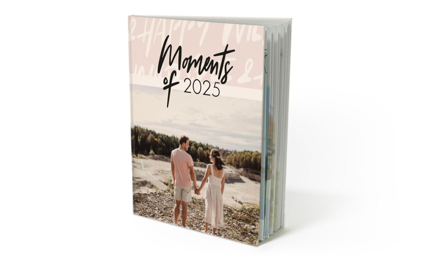 Modèle d'album photo de l'année avec un design Moments de 2025