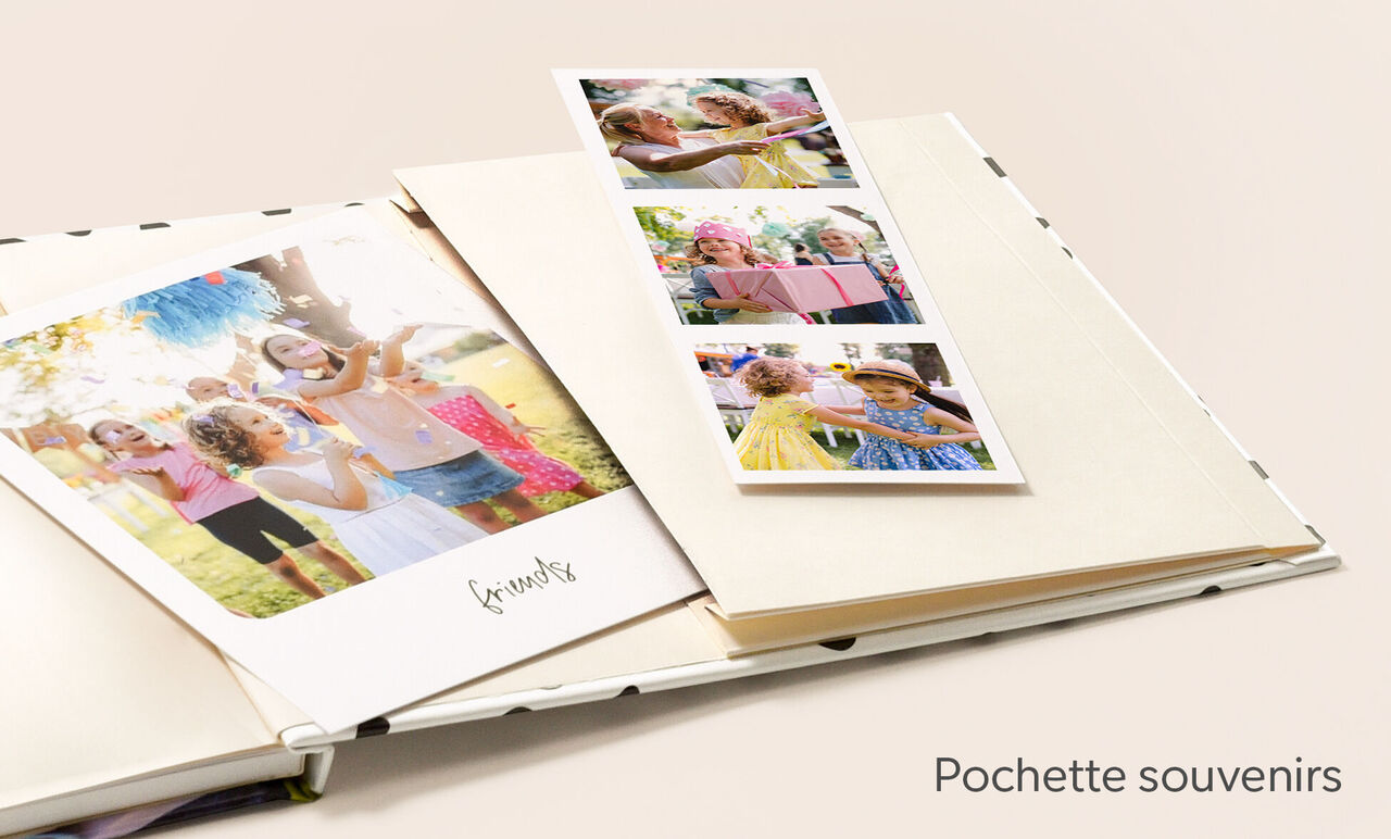 Pochette intégrée au Livre Photo CEWE A5 contenant des souvenirs d'un anniversaire d'enfant