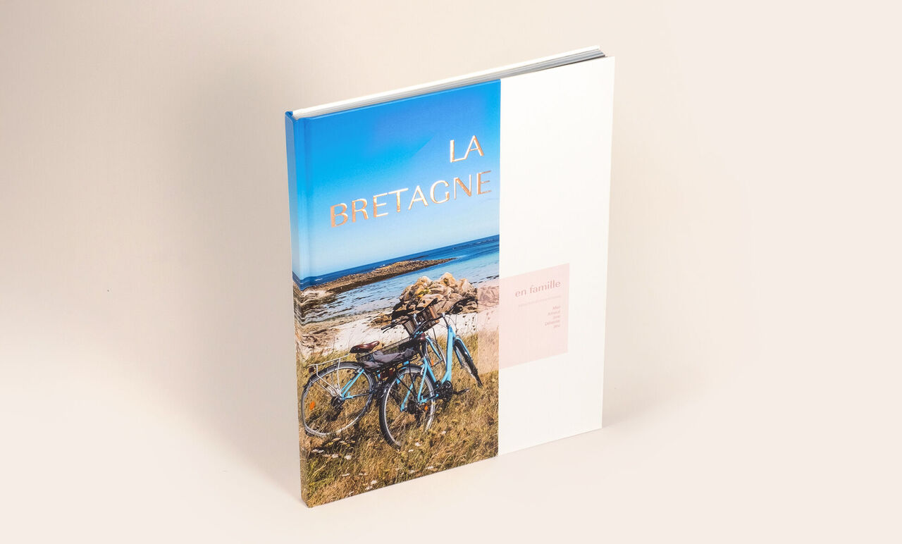 Album photo au format A4 Portrait de 28x21 cm avec une photo de Bretagne sur la couverture