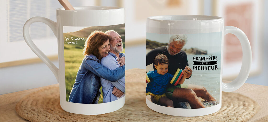 Deux tasses créatives avec des photos personnelles de moments heureux.