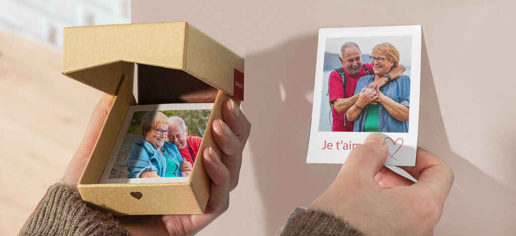 Une belle boîte cadeau avec des photos et un message affectueux.